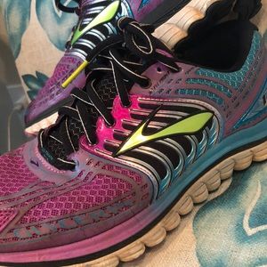 Brooks running shoes- great shape!